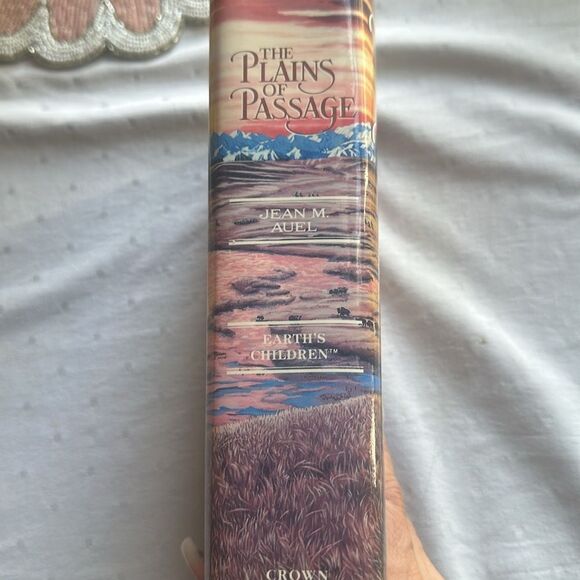 “The Plains of Passage” First Edition by Jean M. Auel - Picture 3 of 7